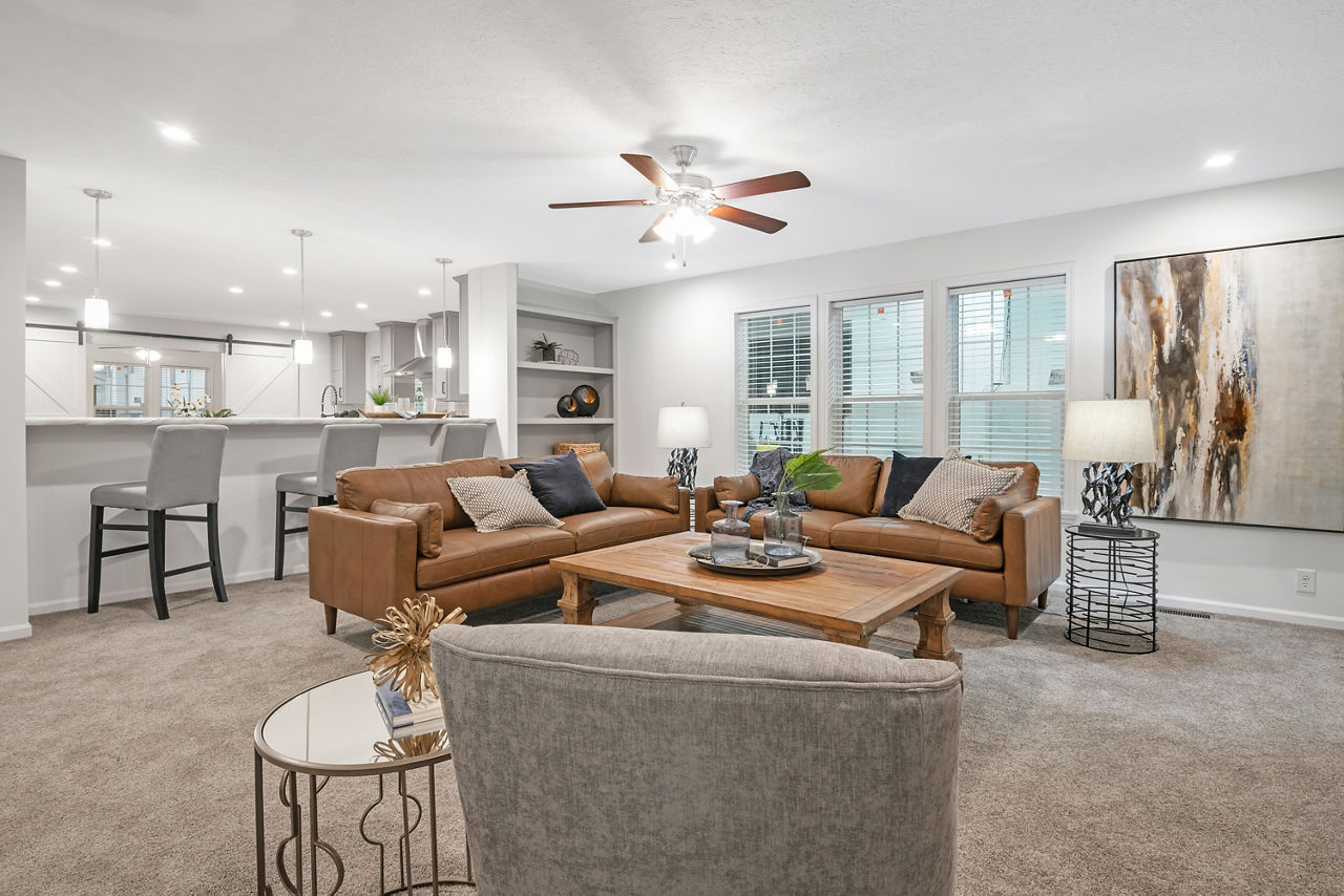 Paramount 3272H32186 Living Room 3.jpg